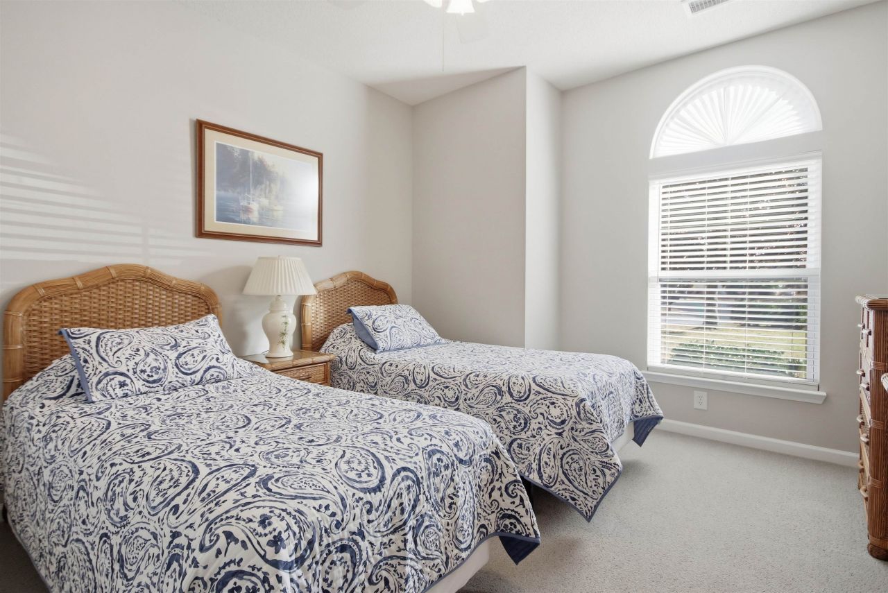 4 Guillemont Ct. Photo 18