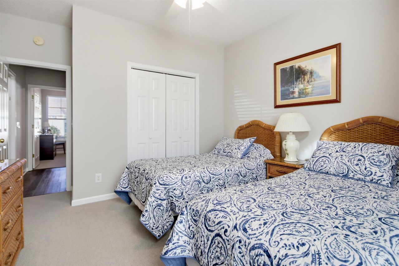 4 Guillemont Ct. Photo 19