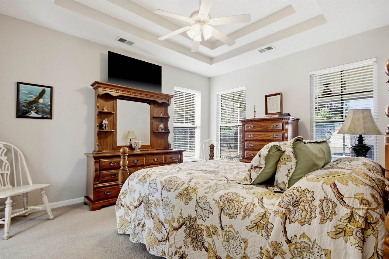 4 Guillemont Ct. Photo 23