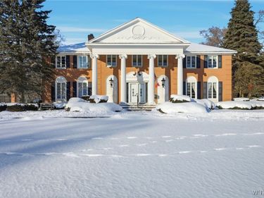 1 Sargent Drive, Lockport, NY 14094