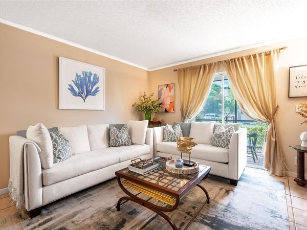253 S Cypress Road, Unit 202, Pompano Beach, FL 33060