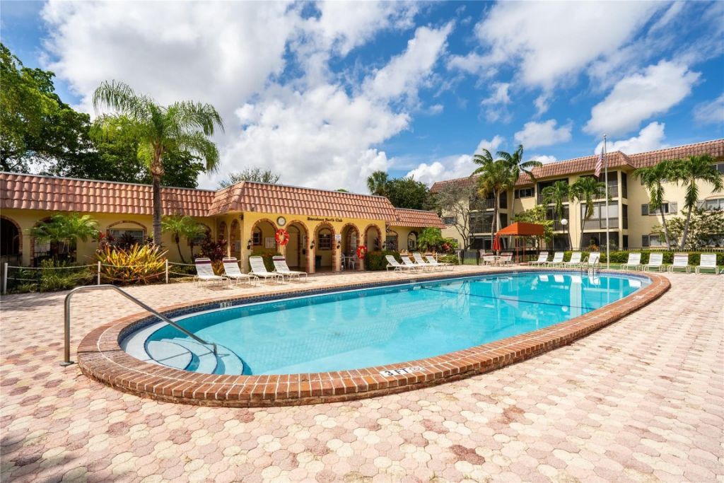 253 S Cypress Road, Unit 202, Pompano Beach, FL 33060 Photo