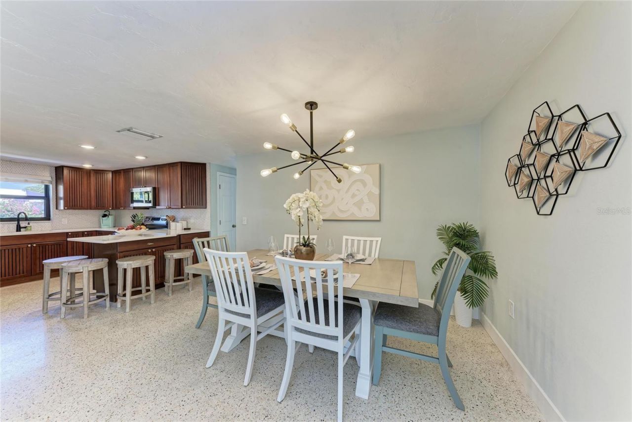 730 Fox Street, Longboat Key, FL 34228 Photo