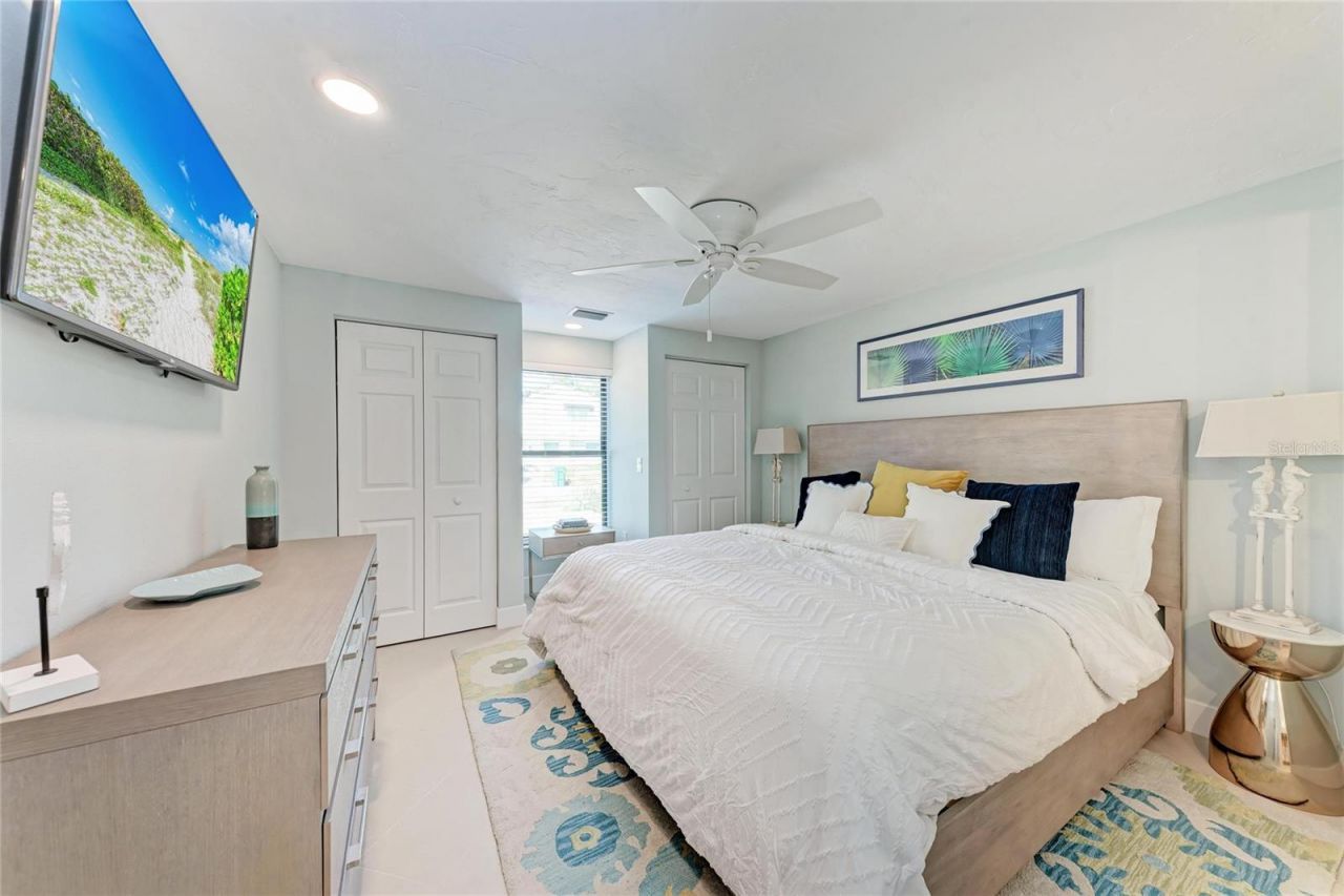 730 Fox Street, Longboat Key, FL 34228 Photo