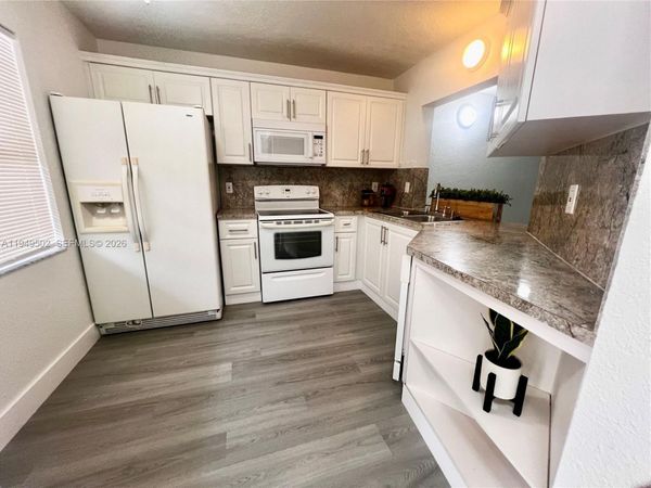 9156 NW 40th St, Unit 105-1, Coral Springs, FL 33065