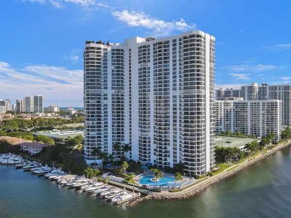 3530 Mystic Pointe Dr , Unit 2602 + Par, Aventura, FL 33180