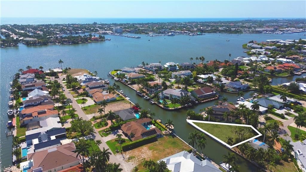 1680 Mullet Ct, Naples, FL 34102 Photo