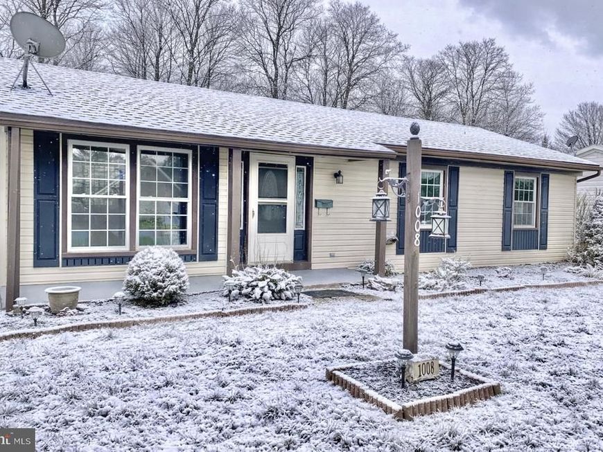 1008 Clematis Street, Reading, PA 19608 Main Photo