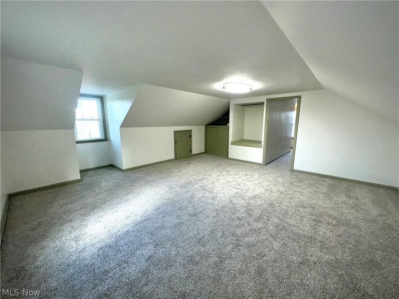 1075 Bacon Avenue, East Palestine, OH 44413 Photo 16