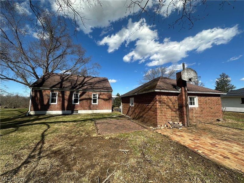 1075 Bacon Avenue, East Palestine, OH 44413 Photo 2