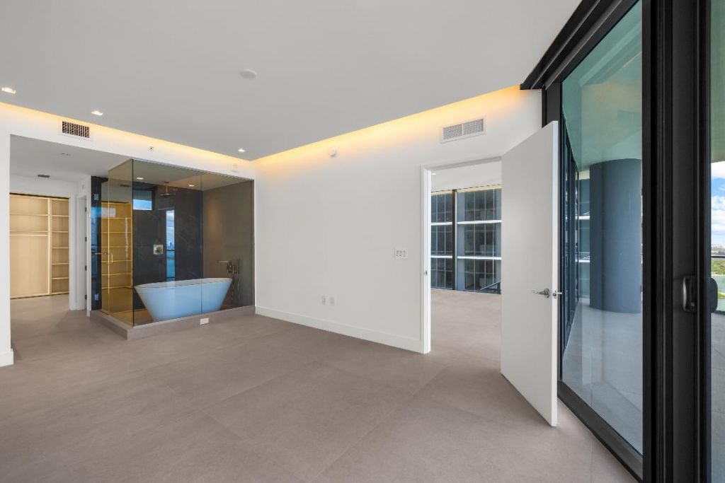 700 NE 24th Street, Unit 4601, Miami, FL 33137 Photo