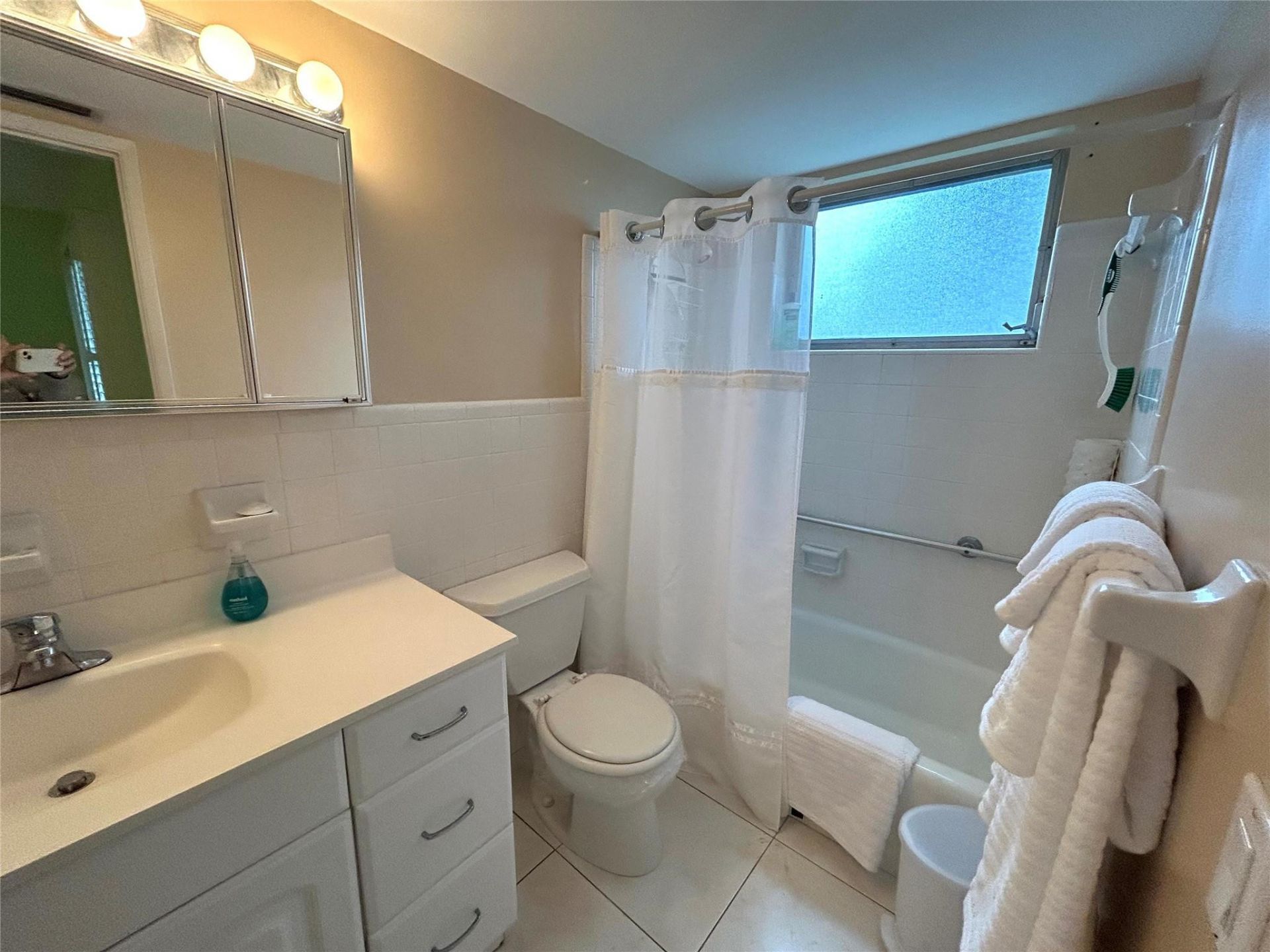 2050 NE 39th Street, Unit 207, Lighthouse Point, FL 33064 Photo