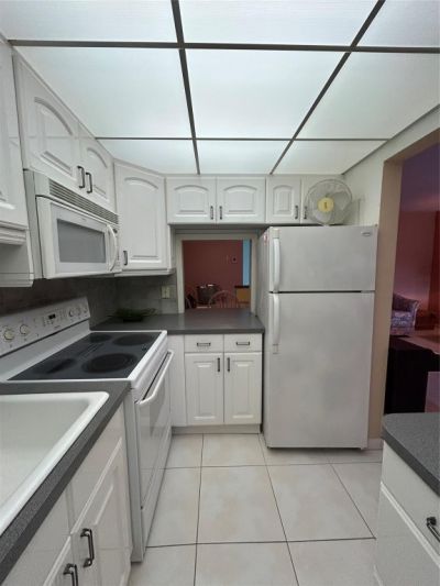 2050 NE 39th Street, Unit 207, Lighthouse Point, FL 33064 Photo