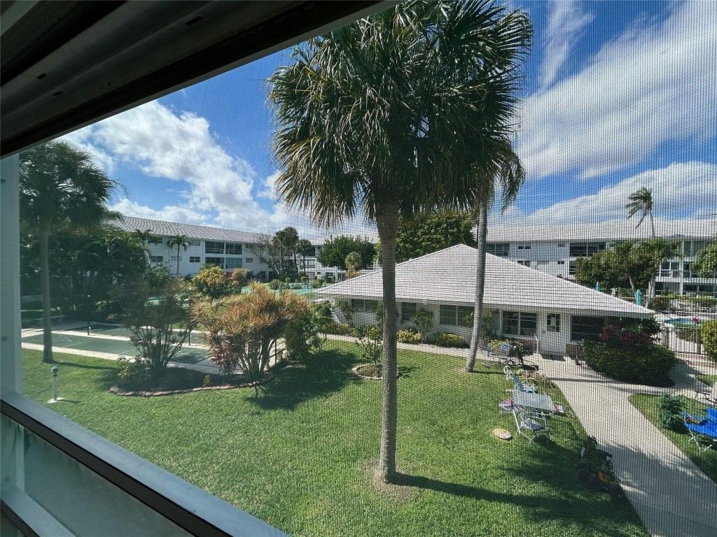 2050 NE 39th Street, Unit 207, Lighthouse Point, FL 33064 Photo