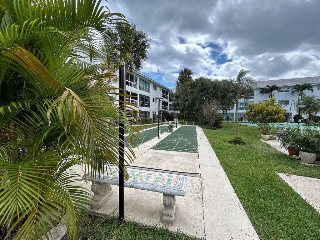 2050 NE 39th Street, Unit 207, Lighthouse Point, FL 33064 Photo