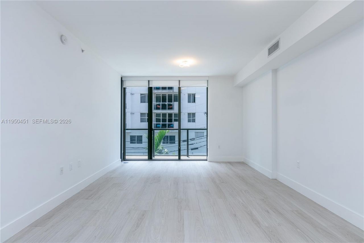 201 SW 17th Rd, Unit 303, Miami, FL 33129 Photo