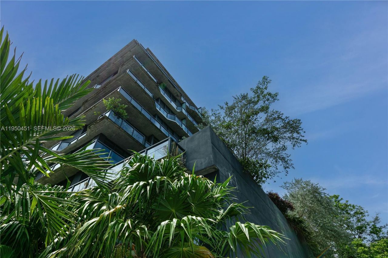 201 SW 17th Rd, Unit 303, Miami, FL 33129 Photo