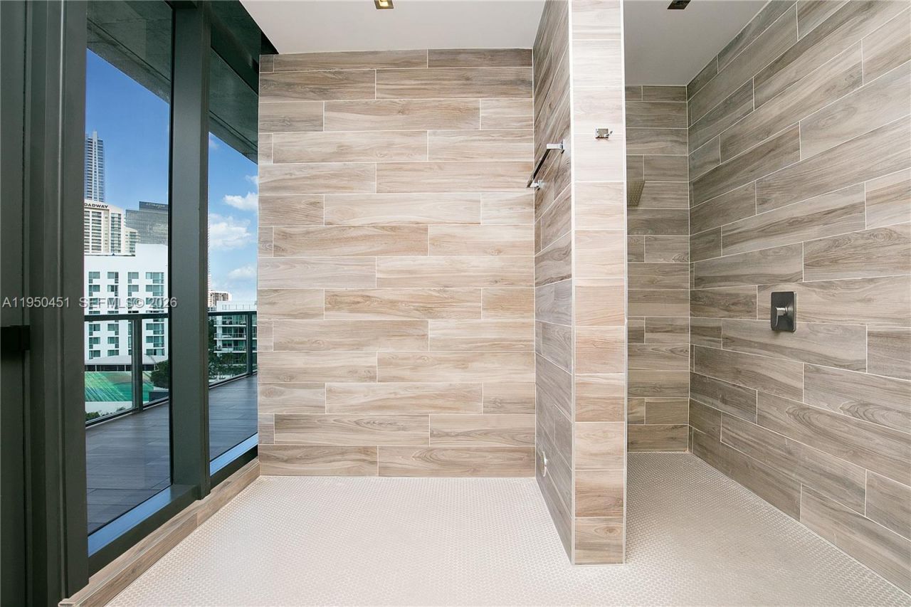 201 SW 17th Rd, Unit 303, Miami, FL 33129 Photo