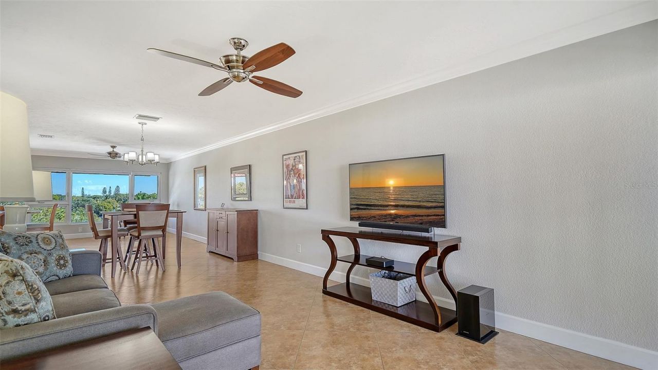 1100 Imperial Drive, Unit 608, Sarasota, FL 34236 Photo