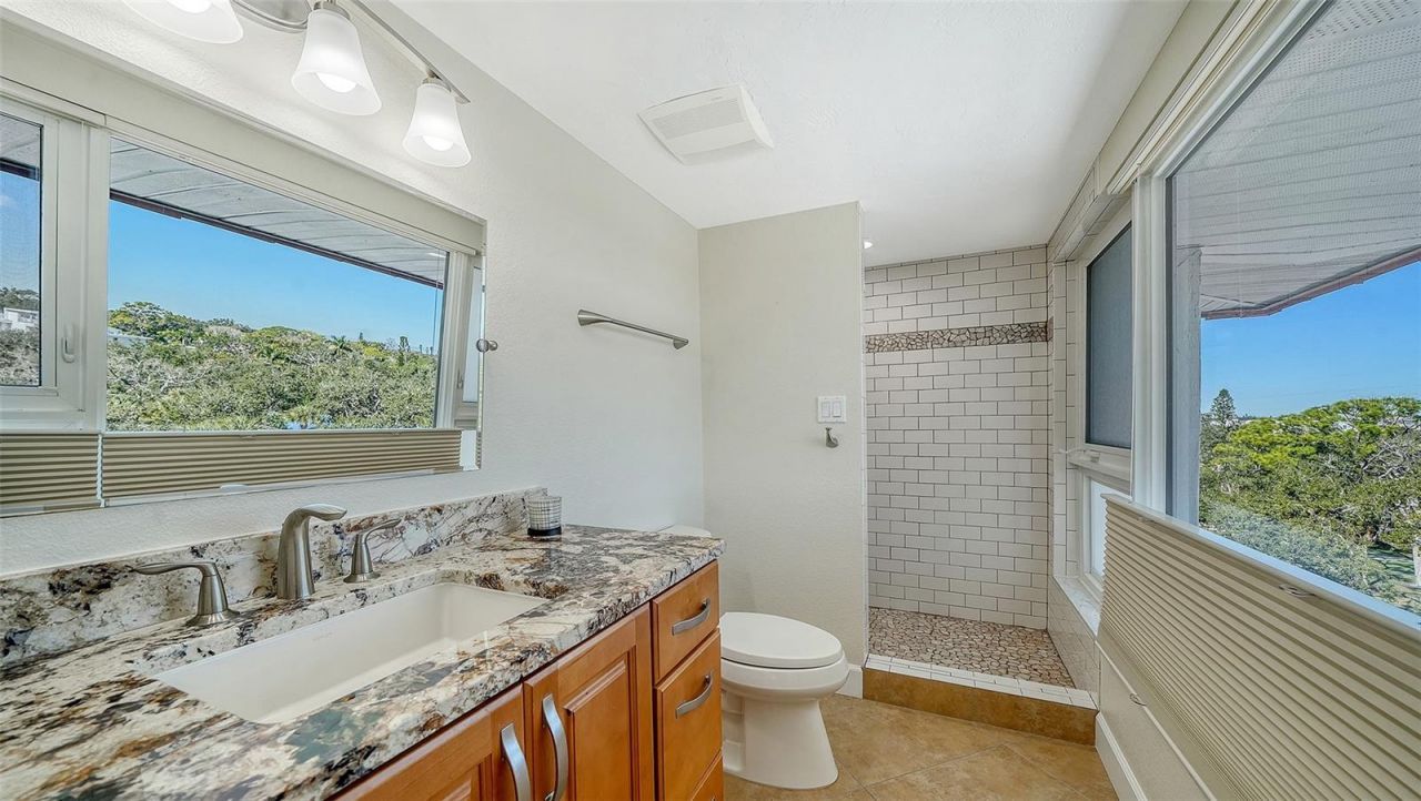 1100 Imperial Drive, Unit 608, Sarasota, FL 34236 Photo