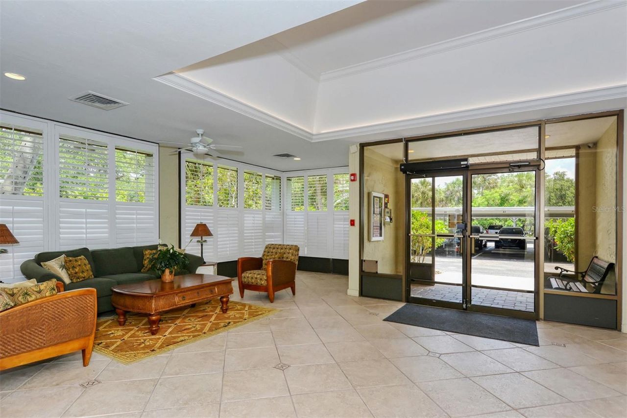 1100 Imperial Drive, Unit 608, Sarasota, FL 34236 Photo