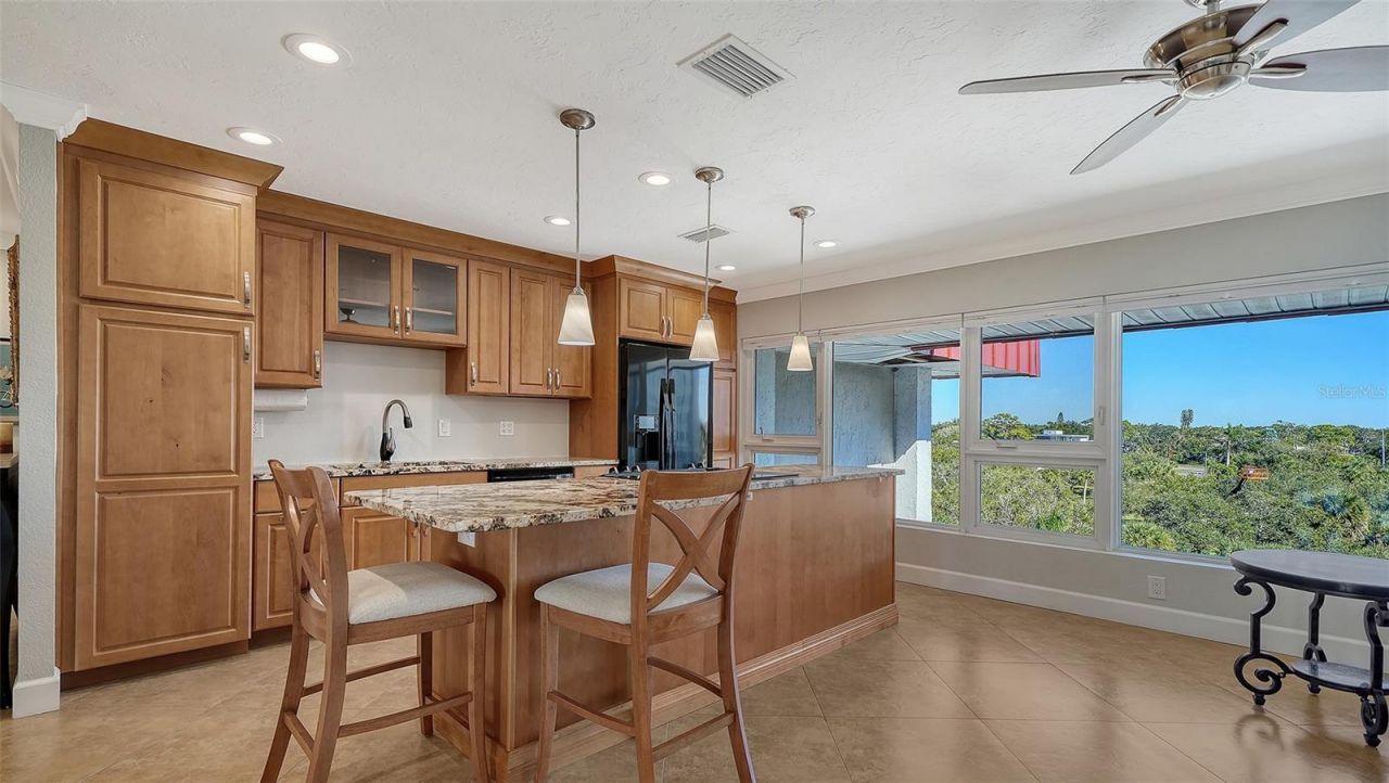 1100 Imperial Drive, Unit 608, Sarasota, FL 34236 Photo