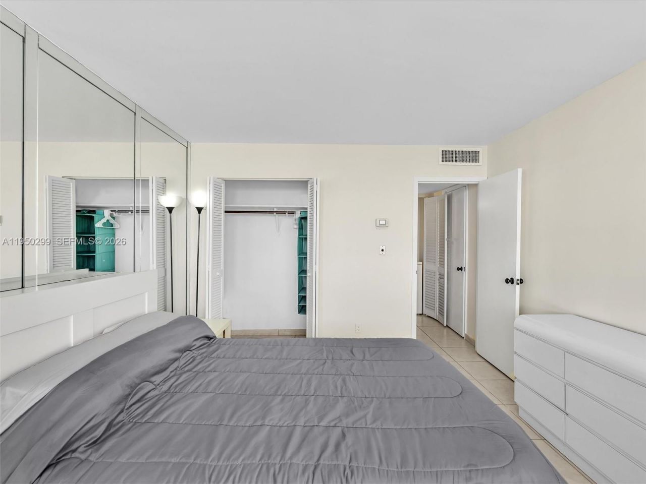 3140 S Ocean Dr , Unit 206, Hallandale Beach, FL 33009 Photo