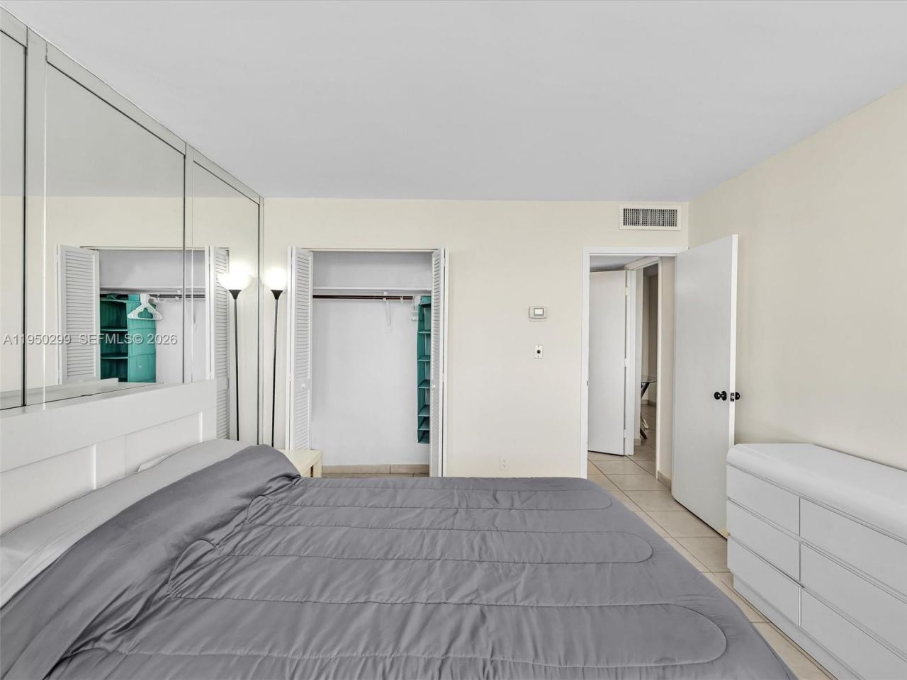 3140 S Ocean Dr , Unit 206, Hallandale Beach, FL 33009 Photo