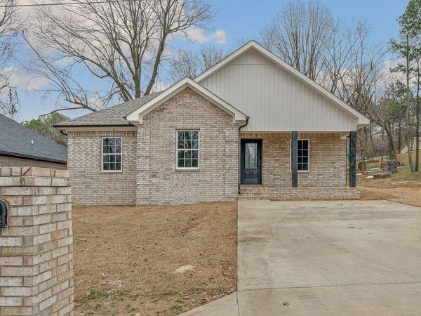 918 B Mays Road, Jonesboro, AR 72401