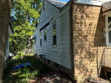 1805 Montana Avenue, Flint, MI 48506