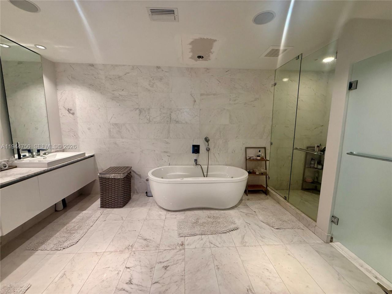 3300 NE 188th St, Unit 917, Aventura, FL 33180 Photo