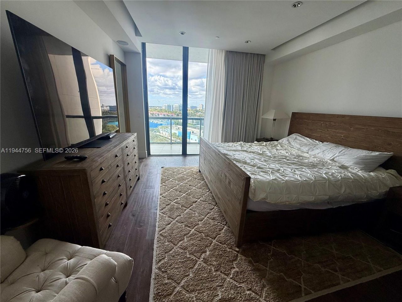 3300 NE 188th St, Unit 917, Aventura, FL 33180 Photo