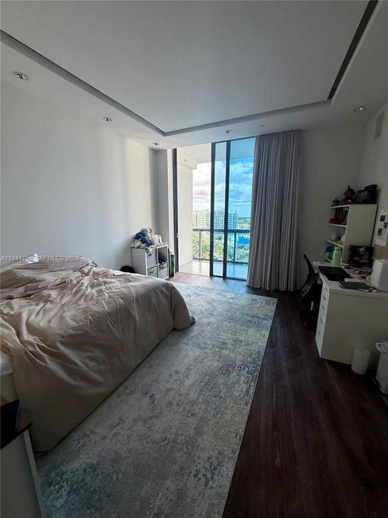 3300 NE 188th St, Unit 917, Aventura, FL 33180 Photo