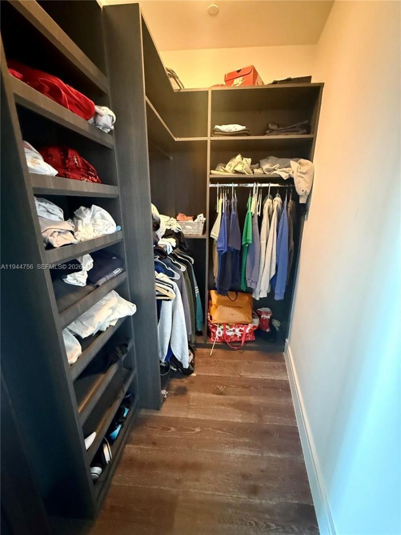 3300 NE 188th St, Unit 917, Aventura, FL 33180 Photo