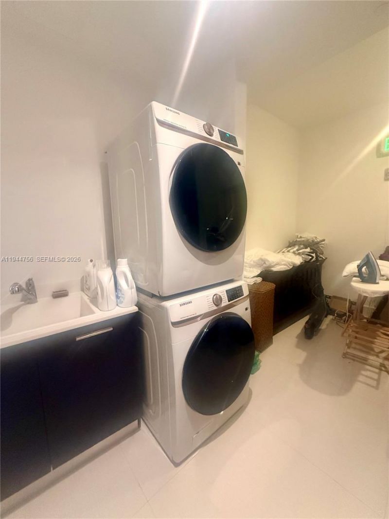 3300 NE 188th St, Unit 917, Aventura, FL 33180 Photo