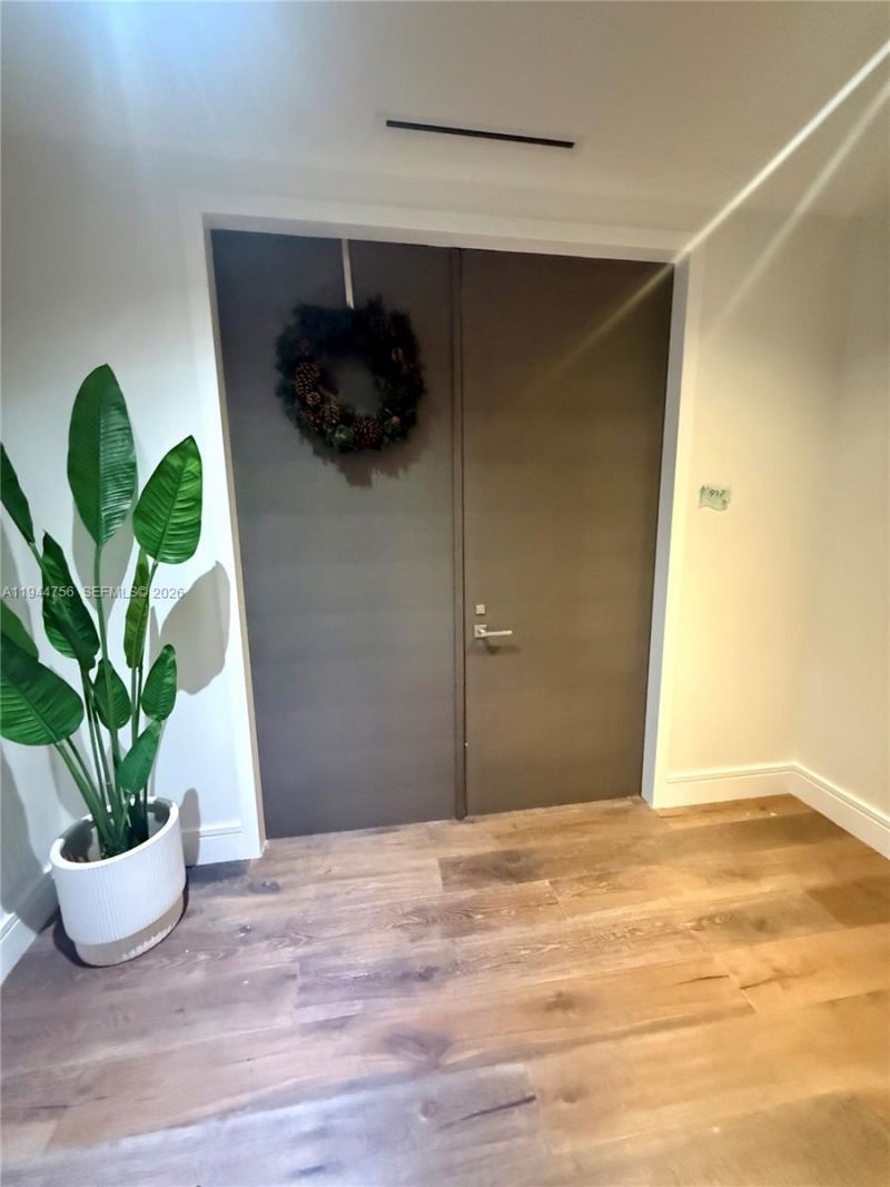 3300 NE 188th St, Unit 917, Aventura, FL 33180 Photo