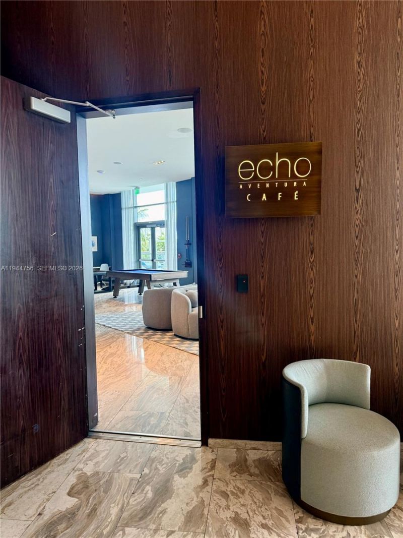 3300 NE 188th St, Unit 917, Aventura, FL 33180 Photo