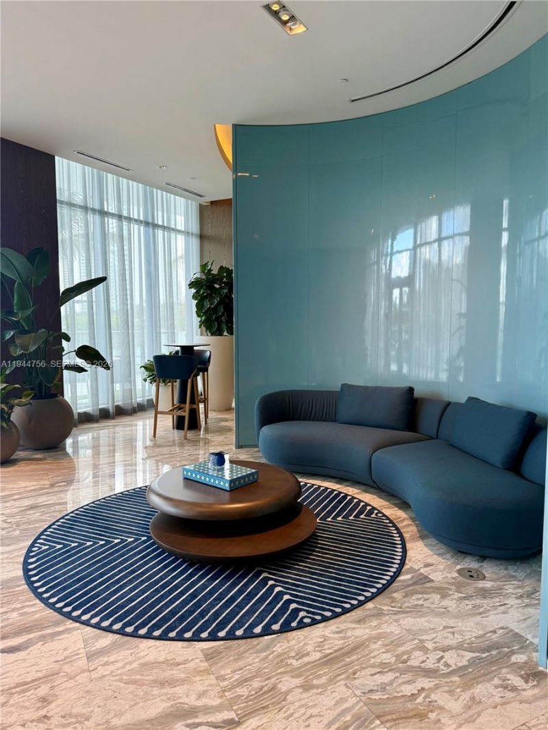 3300 NE 188th St, Unit 917, Aventura, FL 33180 Photo