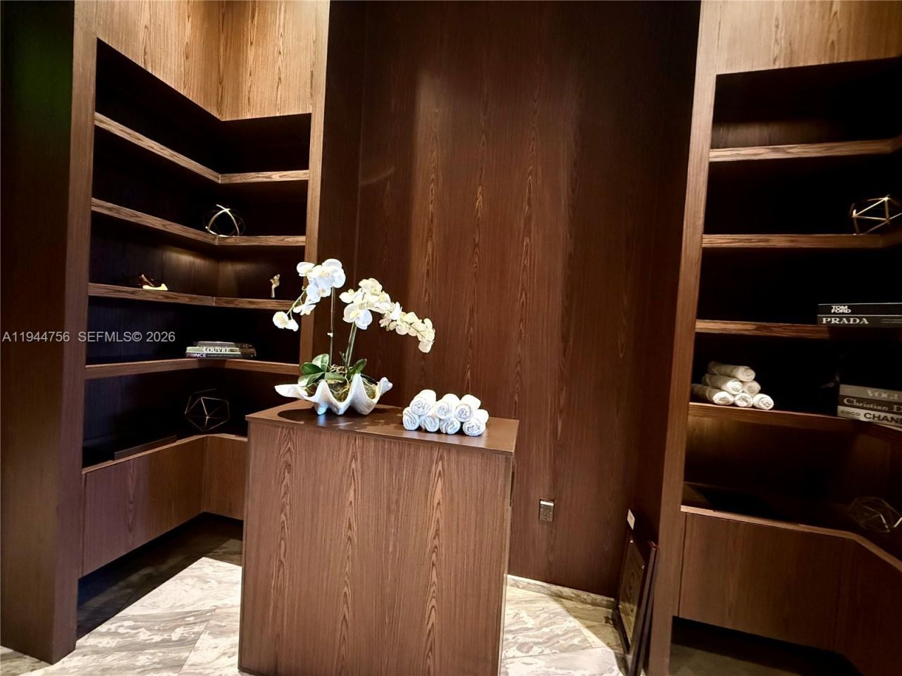 3300 NE 188th St, Unit 917, Aventura, FL 33180 Photo