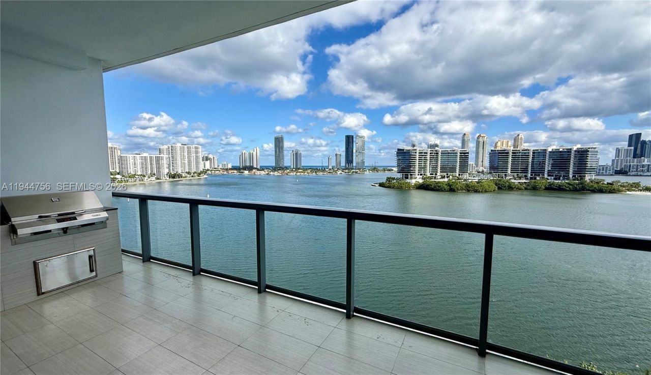 3300 NE 188th St, Unit 917, Aventura, FL 33180 Photo