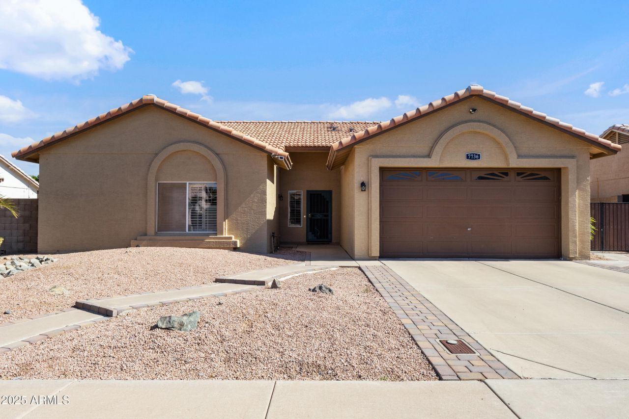 7736 W Tumblewood Drive, Peoria, AZ 85382 Main Photo