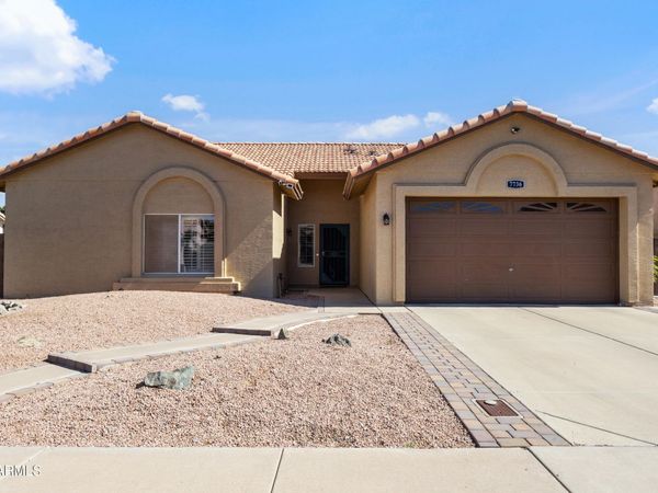 7736 W Tumblewood Drive, Peoria, AZ 85382