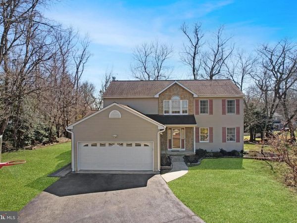 5 MARY COURT, CRANBURY, NJ 08512