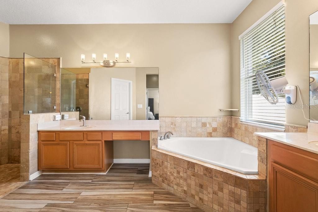 570 Johns Landing Way, Oakland, FL 34787 Photo