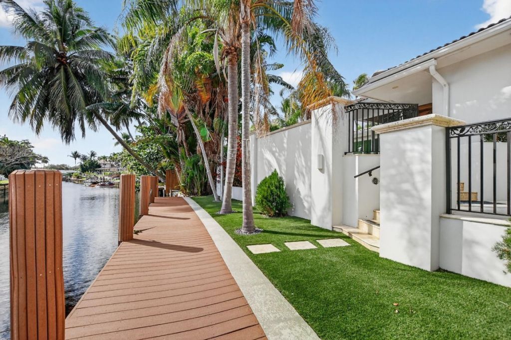 100 SW 8th Ave, Boca Raton, FL 33486 Photo