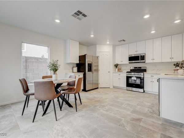 758 Iron Bridge Street, Las Vegas, NV 89178