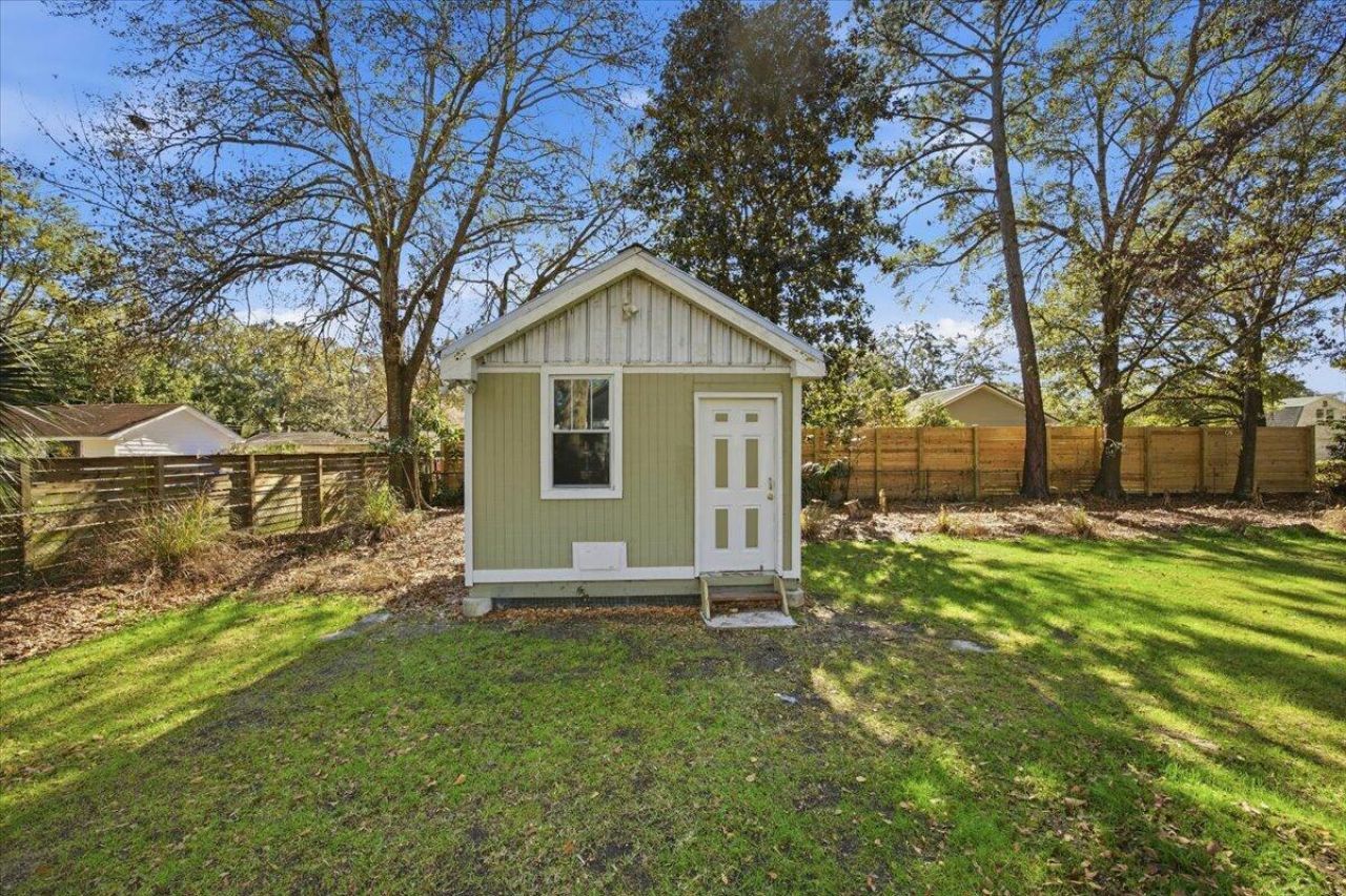 1309 N Edgewater Drive Photo 12