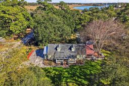 1309 N Edgewater Drive photo 4