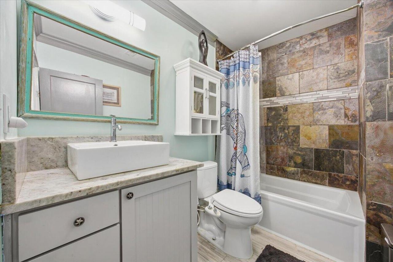 1309 N Edgewater Drive Photo 28