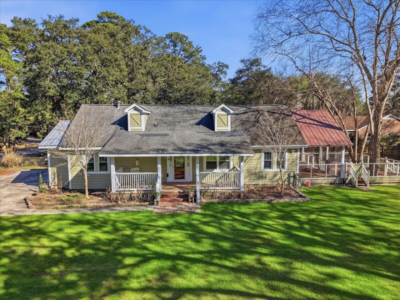 1309 N Edgewater Drive Photo 4